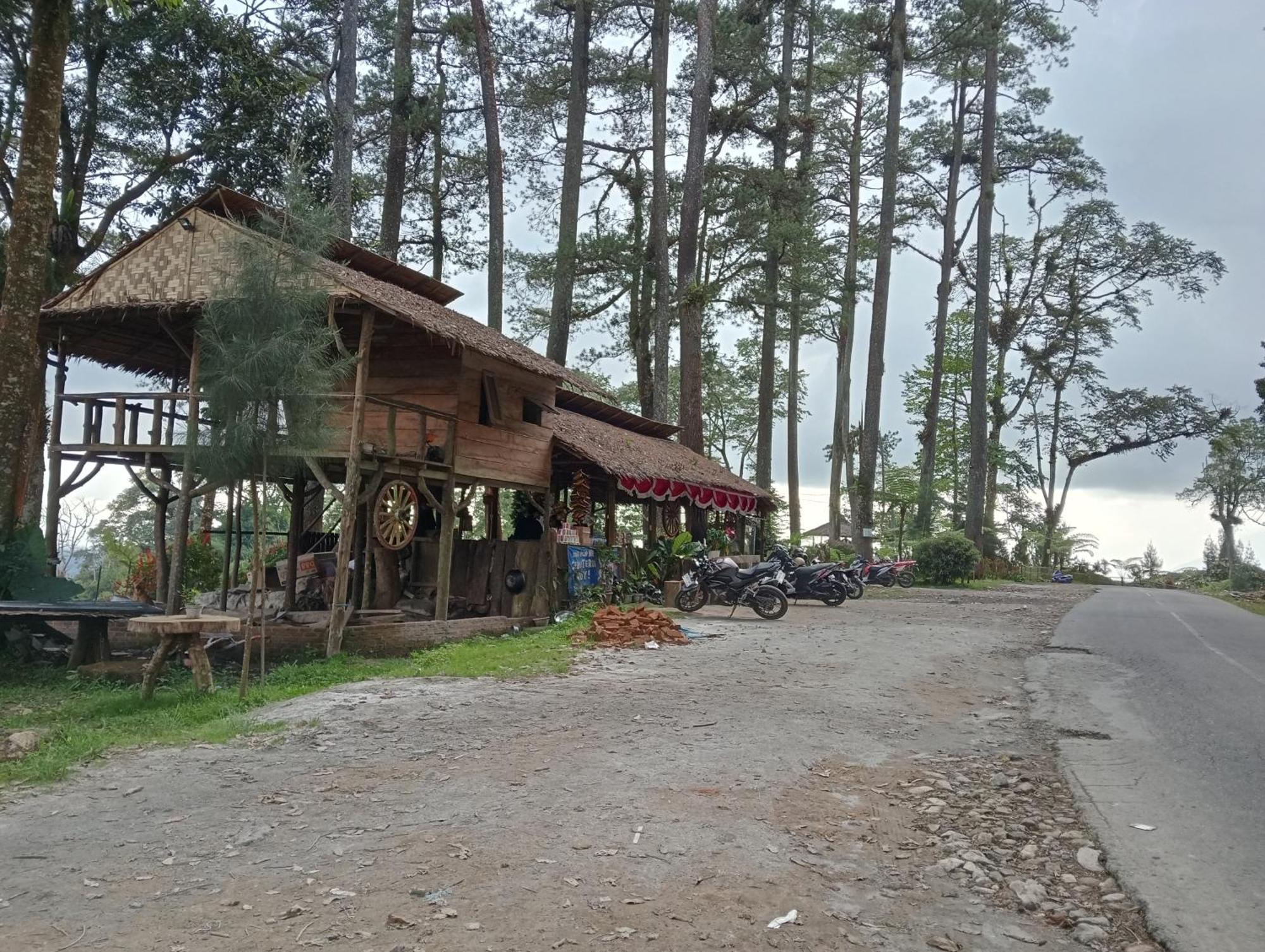 Vulkaan Homestay Berastagi Εξωτερικό φωτογραφία